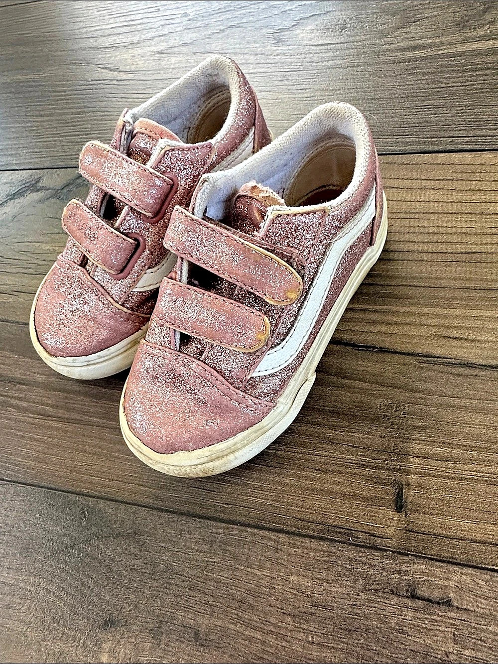 Vans toddler Glitter Velcro Sneakers in Pink